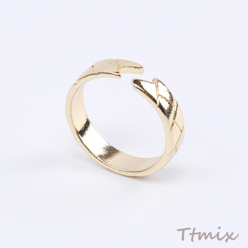デザインリング 指輪 幅約4.6mm ゴールド＆ロジウム 2色セット（2ヶ）