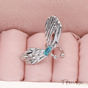 ジルコニアイヤーカフ 蝶の羽 15×32mm 片耳用 ロジウム（1ヶ）