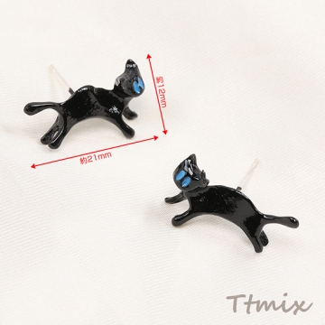 デザインピアス 猫のピアス 12×21mm ブラック（1ペア）