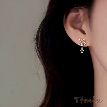 デザインピアス 銅製 フラワー 花 2連タイプ 揺れるミニフラワー 約9×17mm（1ペア）