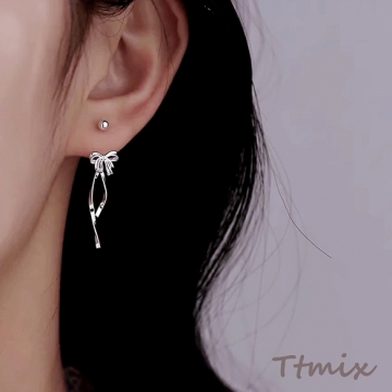 デザインピアス 丸玉 2パーツタイプ（リボン付き）耳の前後自由に取付可能 約9×23mm（1ペア）