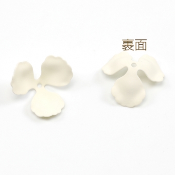 メタルフラワーパーツ 金属花パーツ 花びらパーツ 中心に穴あり ピアス イヤリング制作におすすめ 塗装加工（4ヶ）