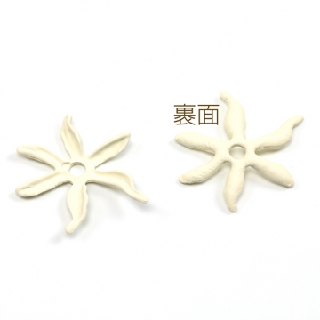 メタルフラワーパーツ 金属花パーツ 花びらパーツ 中心に穴あり ピアス イヤリング制作におすすめ 塗装加工（4ヶ）