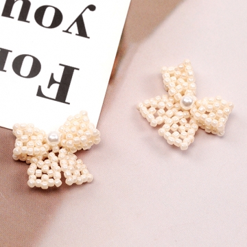 ビーズ編みパーツ リボンカボション パール調ビーズリボンパーツ ヘア飾り制作におすすめ 約22×25mm（1ヶ）