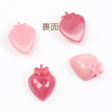 いちご貼付けパーツ ヘタあり 苺 イチゴ 樹脂カボション 貼り付け 樹脂パーツ ピンクカラー 約15×20mm（6ヶ）