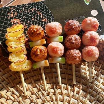 食品サンプルヘアクリップ とうもろこし 焼き鳥 肉団子 つくね団子 コスプレ ユニークな髪飾り 約1.7×7cm（1ヶ）