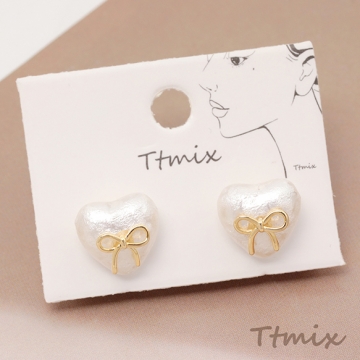 ファッションピアス ぷっくりハートピアス パールリボンピアス リボン装飾 約11×12mm（1ペア）