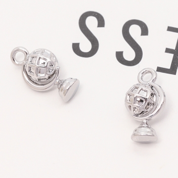 宇宙チャーム 地球儀 地球 宇宙 星 天体観測 神秘的 メタルチャーム 約8×14mm（4ヶ）