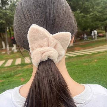 シュシュ 猫耳 ふわふわ生地 もこもこ ヘアゴム 髪飾り 髪留め 秋冬 ヘアアクセサリー（1ヶ）