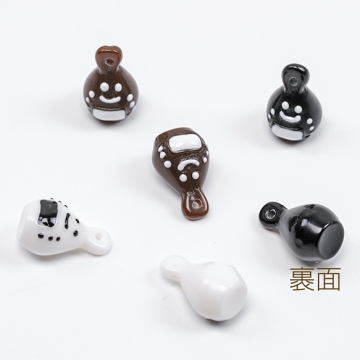 樹脂チャーム おにぎり おむすび スマイル 食品サンプル 立体 1穴 ミニチュアチャーム 約8×14mm（4ヶ）