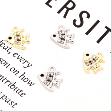 マリンチャーム さかな サカナ 熱帯魚 海 ラインストーン付き メタルチャーム 約11×12mm（4ヶ）