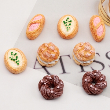 樹脂貼付けパーツ パン シュークリーム ミニチュア 食品サンプル カボション デコパーツ 貼り付けパーツ 全4種（4ヶ）
