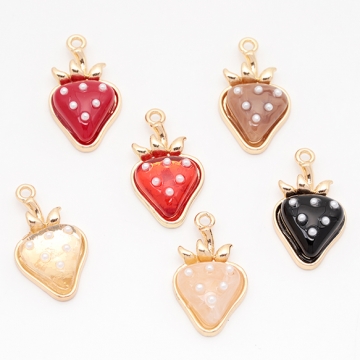 いちごチャーム イチゴ 苺 果物 半面 フルーツチャーム約14×24mm（4ヶ）
