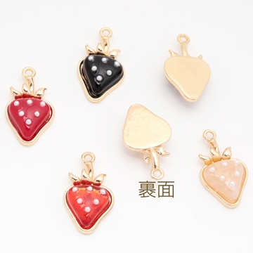 いちごチャーム イチゴ 苺 果物 半面 フルーツチャーム約14×24mm（4ヶ）