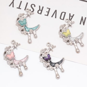 月チャーム とける月 三日月 蝶々付き スイートクール 宇宙チャーム メタルチャーム 約24×40mm（2ヶ）