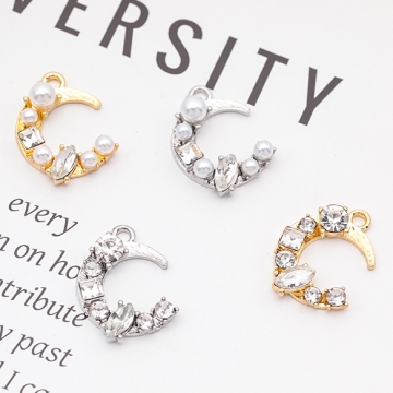 ガラスチャーム 三日月 キラキラ パール・ストーン付き 宇宙チャーム メタルチャーム 約13×18mm（2ヶ）