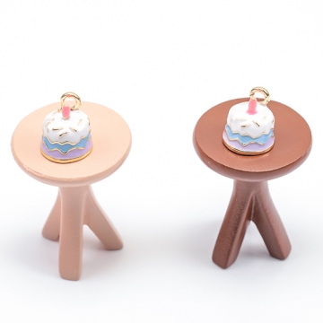 エポチャーム ケーキ いちご スイーツ 立体 ミニチュア メタルチャーム 約8×9mm（2ヶ）