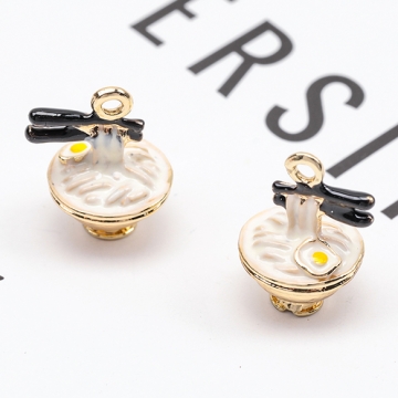 エポチャーム ラーメン 拉麺 どんぶり 立体 ミニチュア メタルチャーム 約10×15mm（2ヶ）