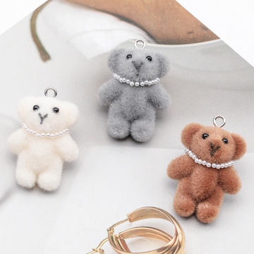 アニマルフロッキーチャーム ネックレス付き クマ くま テディベア 熊 くまチャーム 樹脂チャーム 約26×38mm（1ヶ）