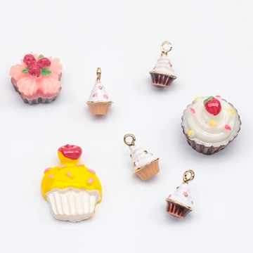エポチャーム カップケーキモチーフ カップケーキチャーム スイーツチャーム 1カン 約8×13mm (2ヶ)