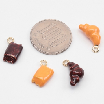 エポチャーム クロワッサンモチーフ クロワッサンチャーム スイーツチャーム ミニチュアパン 1カン 約8×19mm (2ヶ)