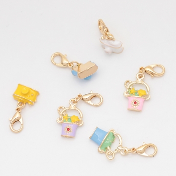 チャーム付きキーホルダー 可愛い カメラ 花かご エポチャーム付き カニカンキーホルダー 全6種（1ヶ）