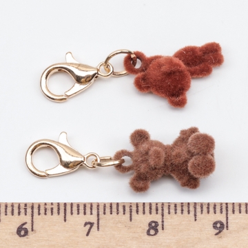 カニカン付きチャーム ミニ クマ くま テディベア 熊 キュート キーホルダーに付け足せる フロッキーチャーム（1ヶ）
