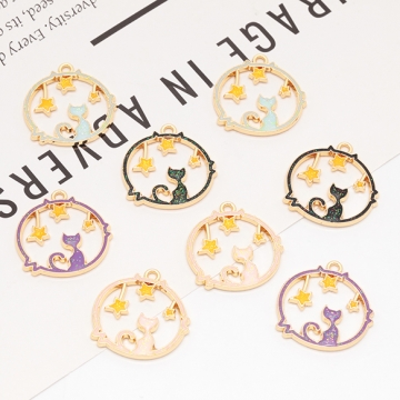 猫チャーム 星空 夜空 ネコ 猫 キラキラ ラメ フレームチャーム メタルチャーム エポチャーム 約23×24mm（1ヶ）