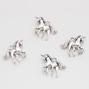 ユニコーンチャーム 幻想的 アンティークシルバー 立体チャーム メタルパーツ 約15×18mm（10ヶ）