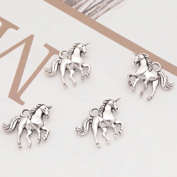 ユニコーンチャーム 幻想的 アンティークシルバー 立体チャーム メタルパーツ 約15×18mm（10ヶ）