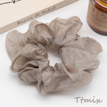 シュシュ 光沢感 グレージュ ヘアゴム 髪留め 髪飾り ヘアアクセサリー ※訳ありサービス品 返品不可（1ヶ）