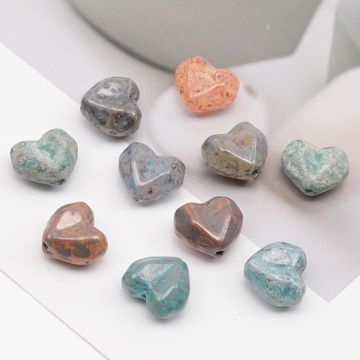 チェコ調ガラスビーズ ハート型 角型 チェコガラス風 アンティーク風 カラーランダム 約13×15mm（8ヶ）