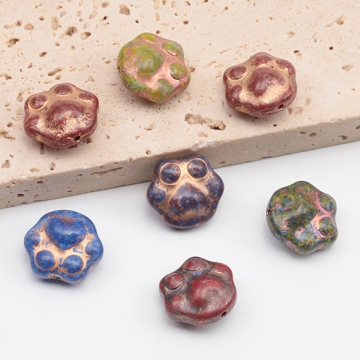 チェコ調ガラスビーズ にくきゅう 肉球 犬 猫 足形 チェコガラス風 アンティーク風 カラーランダム 約13×15mm（6ヶ）