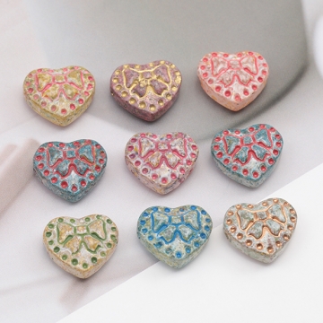 チェコ調ガラスビーズ リボン模様 ハート型 チェコガラス風 アンティーク風 カラーランダム 約14×16mm（8ヶ）