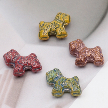 チェコ調ガラスビーズ こいぬ イヌ 犬 チェコガラス風 アンティーク風 カラーランダム 約17×18mm（4ヶ）