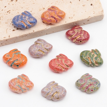 チェコ調ガラスビーズ うさぎ ウサギ 兎 チェコガラス風 アンティーク風 カラーランダム 約15×18mm（6ヶ）