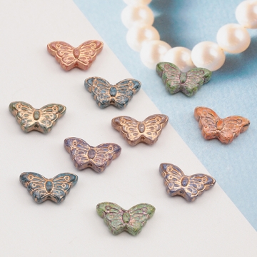 チェコ調ガラスビーズ ちょうちょ バタフライ 蝶々 チェコガラス風 アンティーク風 カラーランダム 約8×15mm（15ヶ）