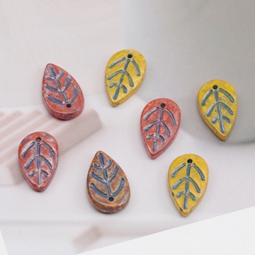チェコ調ガラスビーズ 葉っぱ リーフ チェコガラス風 アンティーク風 カラーランダム 約10×18mm（10ヶ）