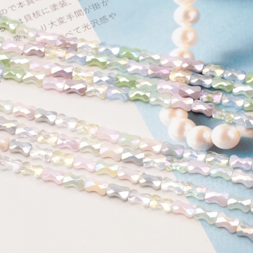 ガラスビーズ 多面カット キラキラ MIXカラー 全4色 約4×7mm（1連(約60ヶ)）