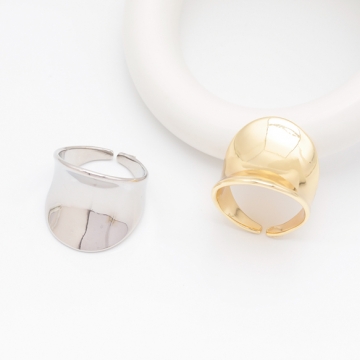 ファッションリング 指輪 ワイドリング 幅広リング カーブリング サイズ調整可 内径約17.7mm(幅約21mm)（1個）