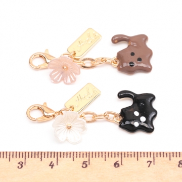 カニカン付きチャーム 猫 スマホチャーム マスクチャーム ネコストラップ ねこキーホルダー（1ヶ）