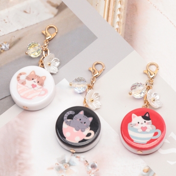 カニカン付きチャーム 猫柄プリント ねこ キャット スマホチャーム マスクチャーム ストラップ キーホルダー（1ヶ）