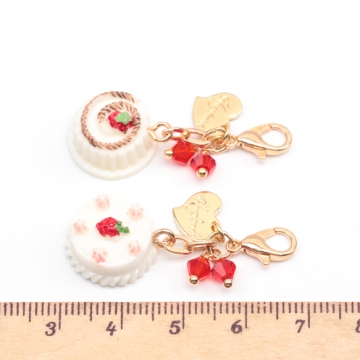 カニカン付きチャーム スイーツチャーム ケーキ ポーチのファスナー スマホ マスク バッグお好きなところに簡単に装着（1ヶ）