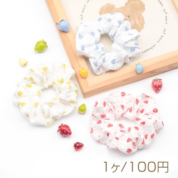 シュシュ イチゴと水玉模様 いちご柄 苺 髪飾り 髪留め ヘアゴム ヘアアクセサリー（1ヶ）