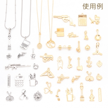 ピストルチャーム 銃 鉄砲 武器 警察 ポリス スパイ メタルチャーム 約16×20mm（4ヶ）