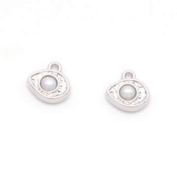 パールチャーム 不規則アーモンド形 1カン付き 半面 メタルチャーム 約8×8mm（4ヶ）