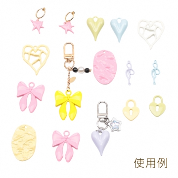 鍵チャーム カラフル ハートモチーフ 鍵穴 錠前 メタルチャーム 約18×25mm（2ヶ）