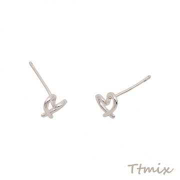 デザインピアス ハート シルバーカラー 銅製 スタッドピアス 約6×7mm（2ヶ）
