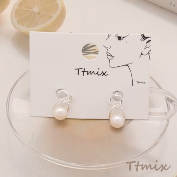 デザインピアス ABSパール 二連フレーム 揺れるピアス シルバーカラー 銅製 スタッドピアス 約6×8mm（2ヶ）