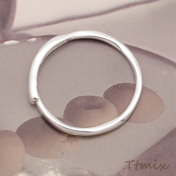 デザインリング 不規則ラウンド シンプル ツイスト シルバーカラー 銅製 メタルリング 内径約21mm（1個）